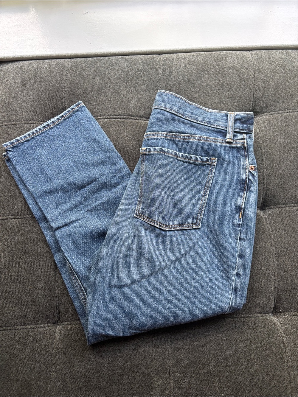 Old Navy Women's High-Rise Slouchy Straight Jeans - Dark Blue with Tan Stitching - Picture 5 of 5